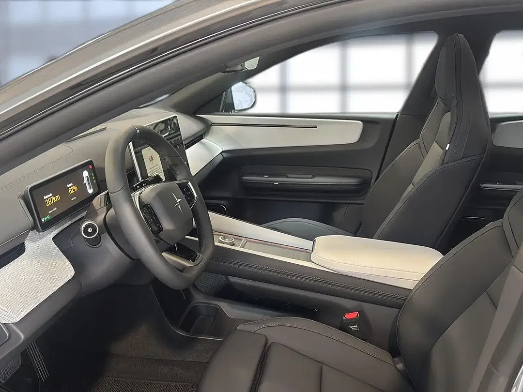 Polestar 4 Long Range - Thumbnail 8