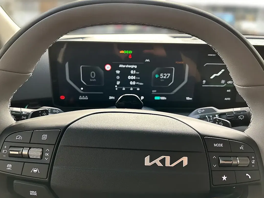 Kia EV4 81.4 kWh Earth Plus - Thumbnail 10