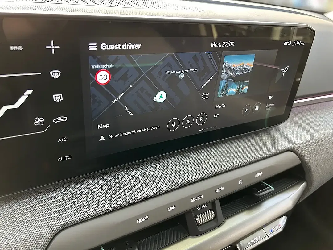 Kia EV4 81.4 kWh Earth Plus - Thumbnail 11