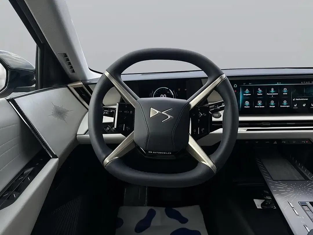 DS Automobiles N°8 - Thumbnail 12