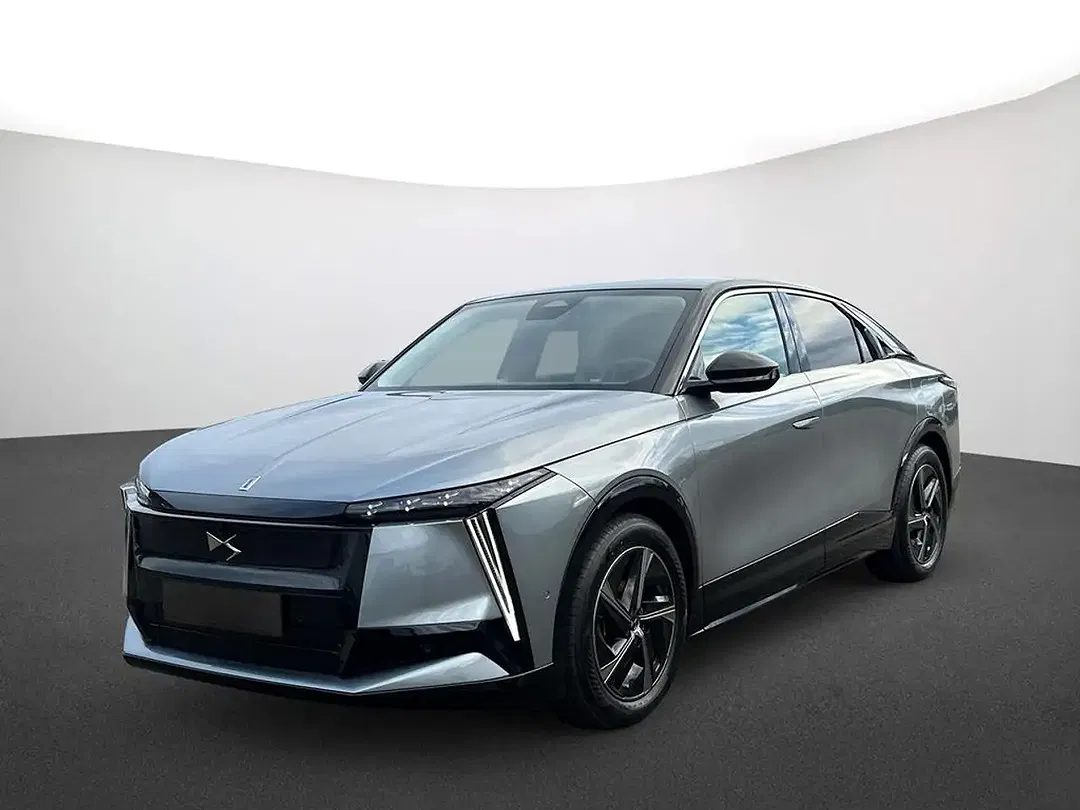 DS Automobiles N°8 - foto 2