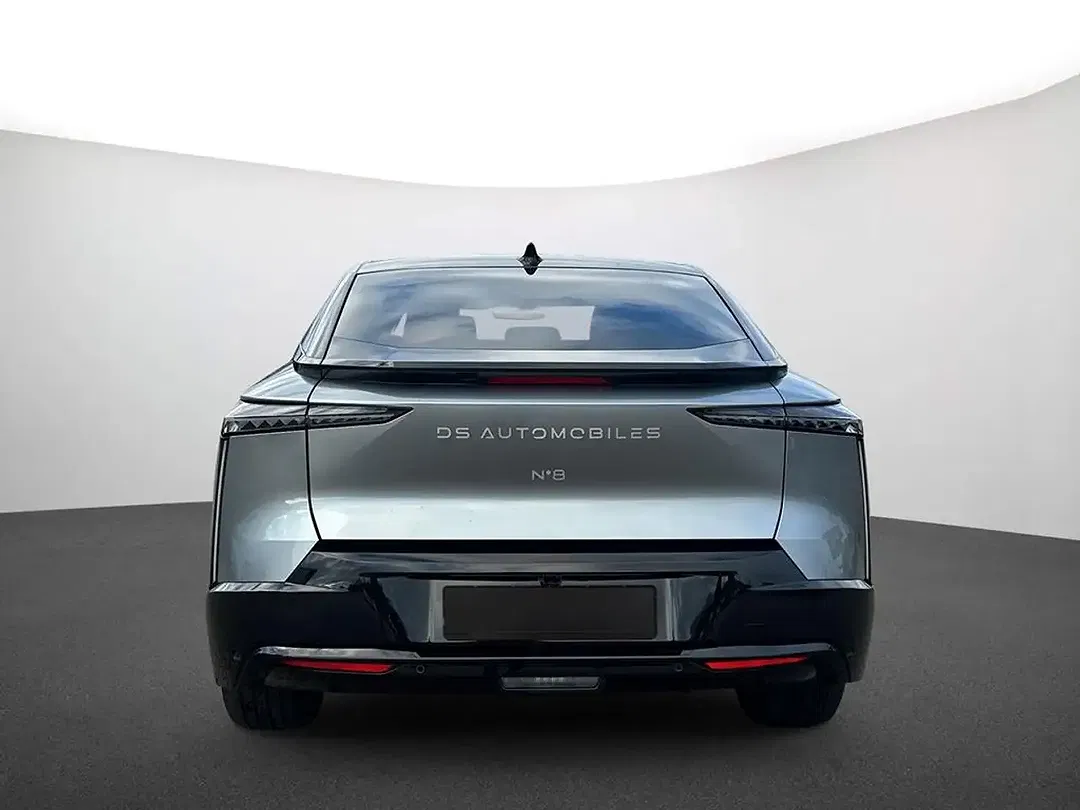 DS Automobiles N°8 - Thumbnail 3