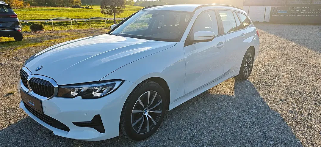 BMW 320 MHEV xDrive 4x4 Plus - Thumbnail 1