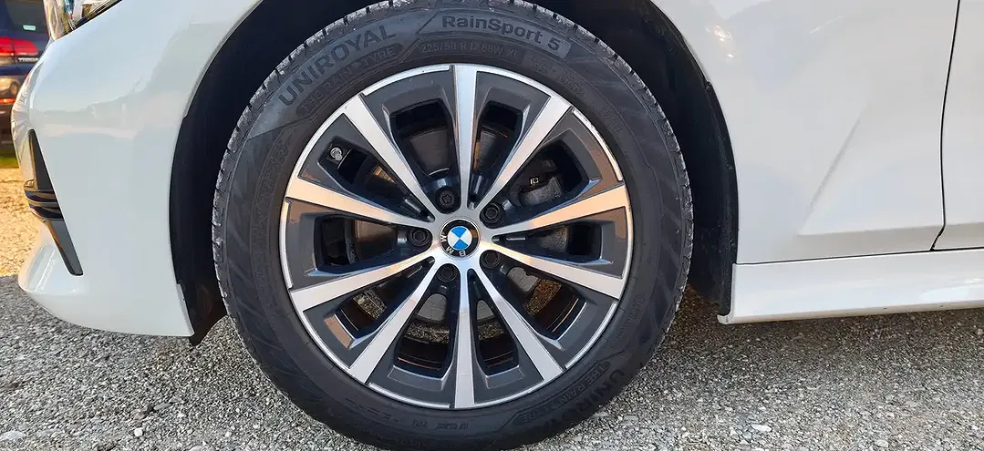 BMW 320 MHEV xDrive 4x4 Plus - Thumbnail 11