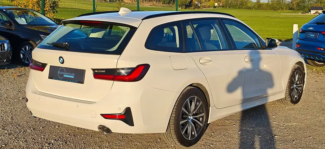 BMW 320 MHEV xDrive 4x4 Plus - Thumbnail 5