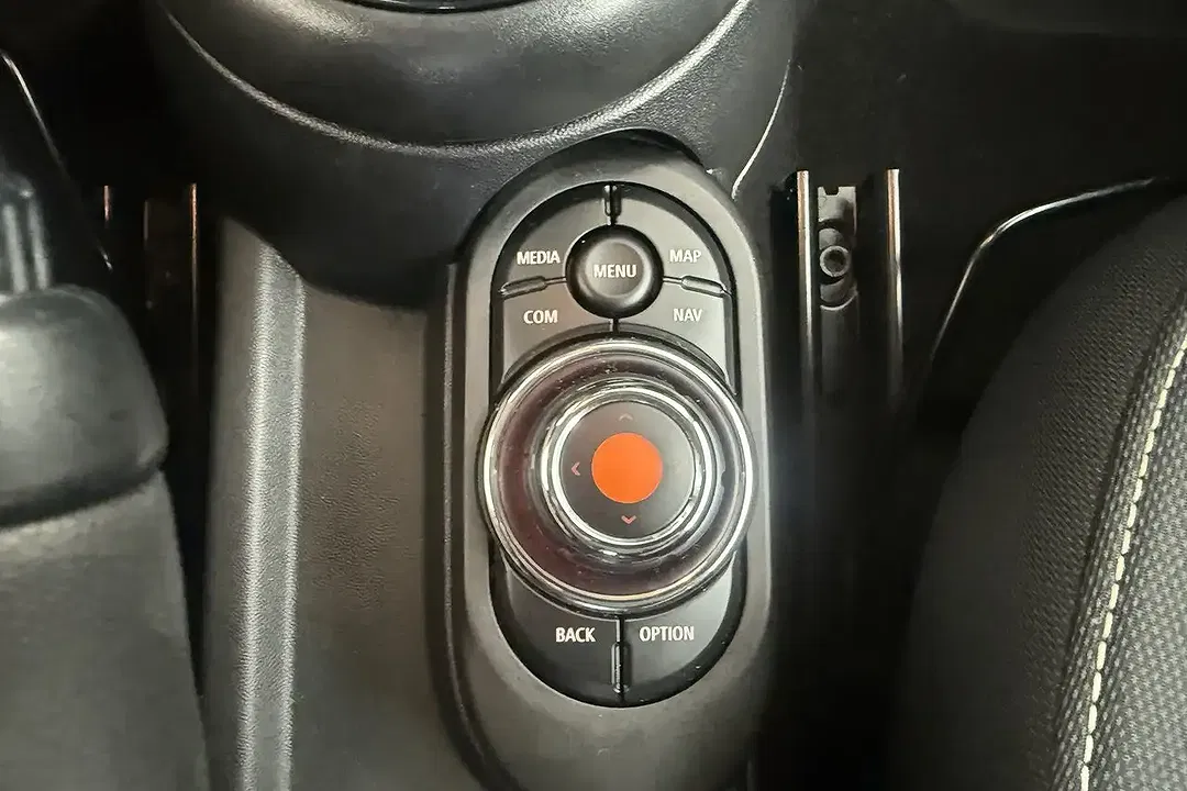 MINI One - Thumbnail 13