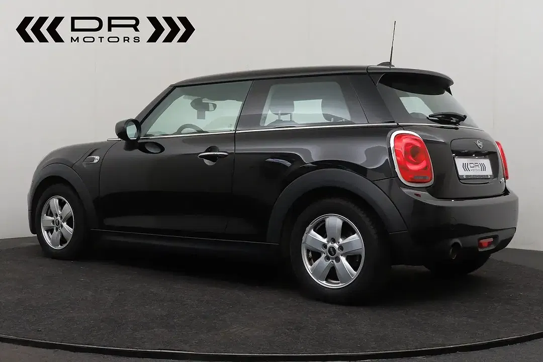 MINI One - Thumbnail 3