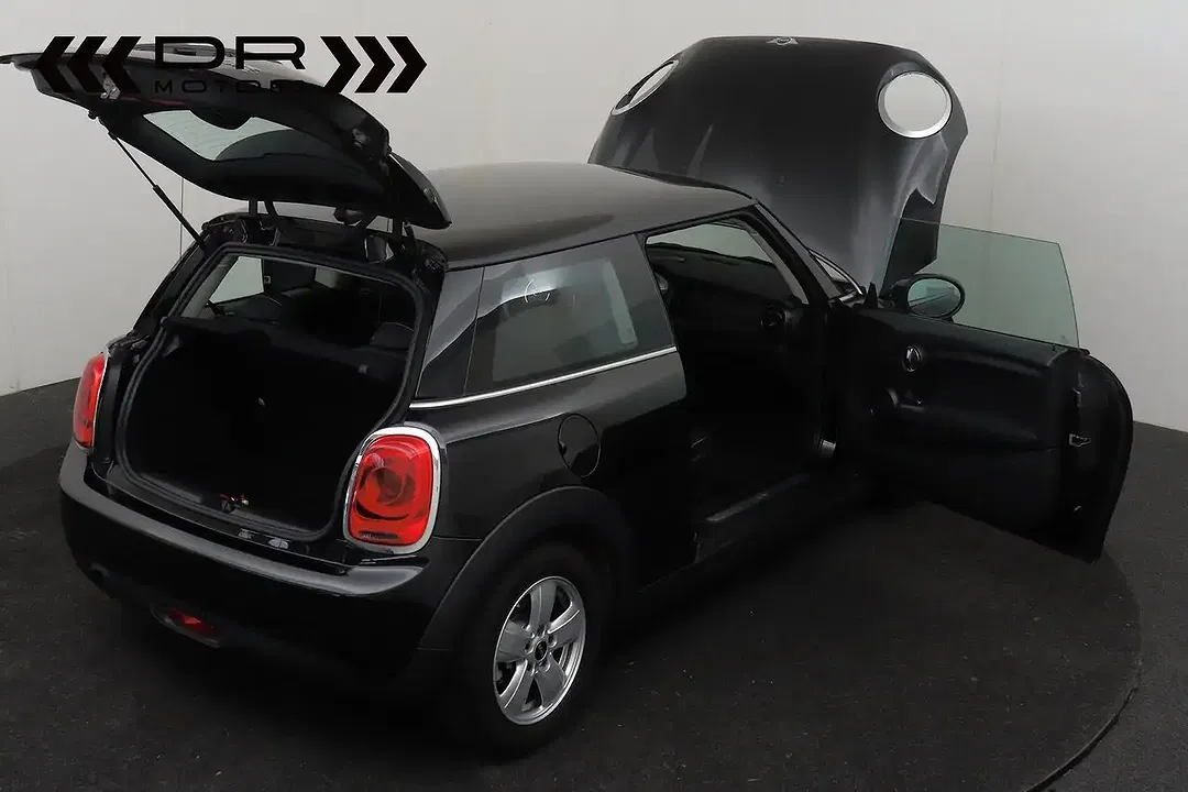 MINI One - Thumbnail 4