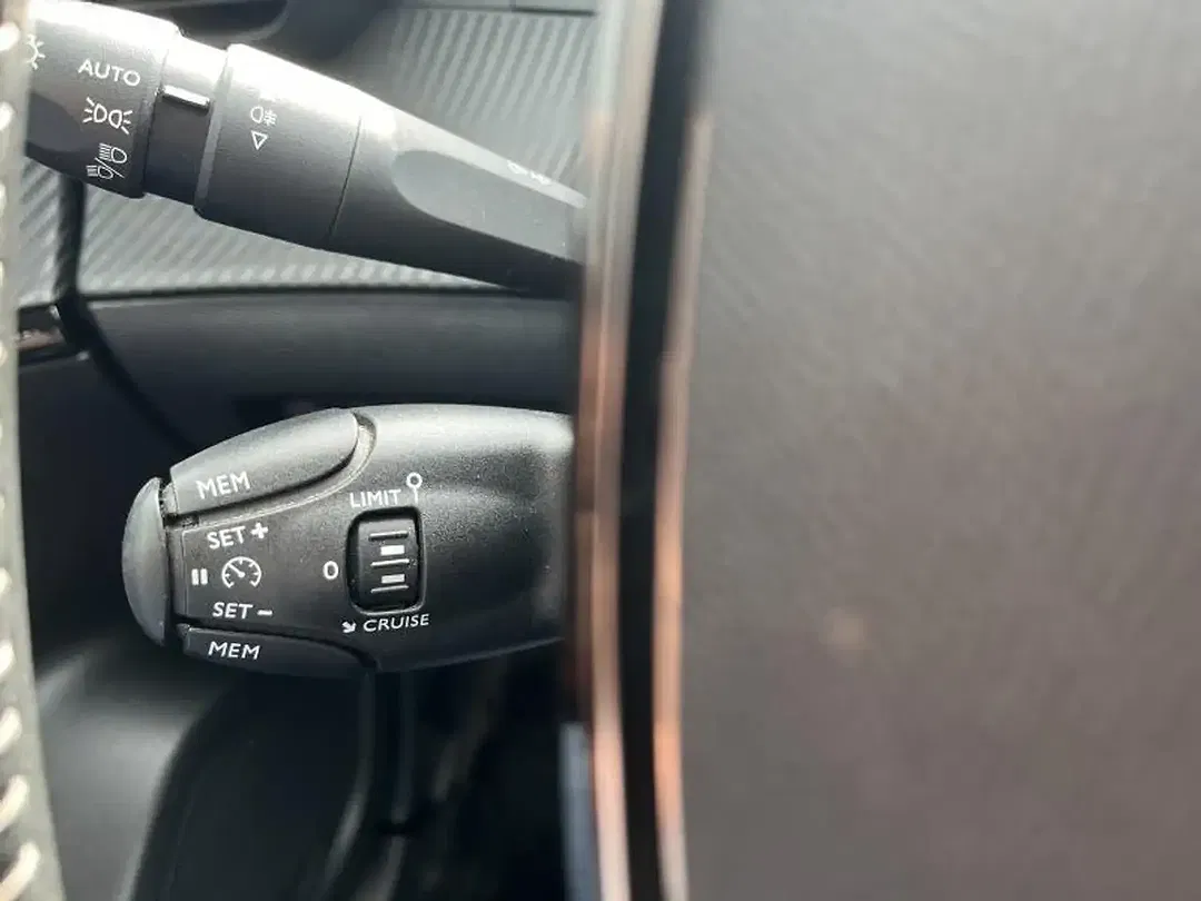 Peugeot 2008 Active Pack - Thumbnail 12