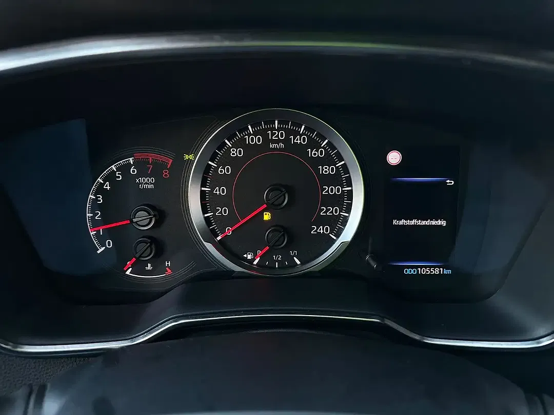 Toyota Corolla Comfort - Thumbnail 3