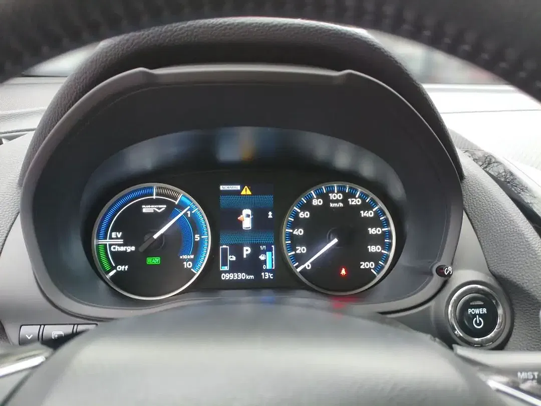 Mitsubishi Eclipse Cross PHEV Hybrid 4WD Basis - Thumbnail 8