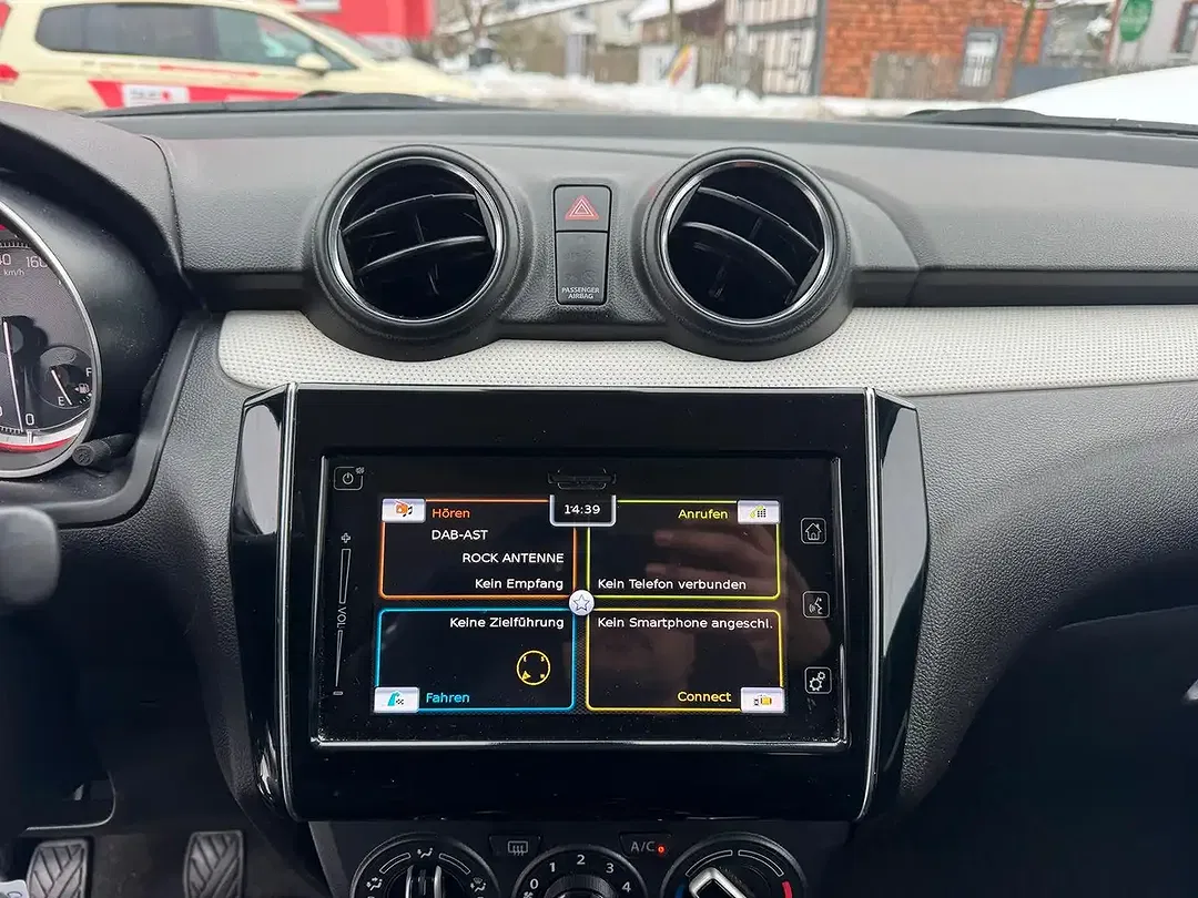 Suzuki Swift Hybrid 1.2 Dualjet Comfort+ - Thumbnail 11