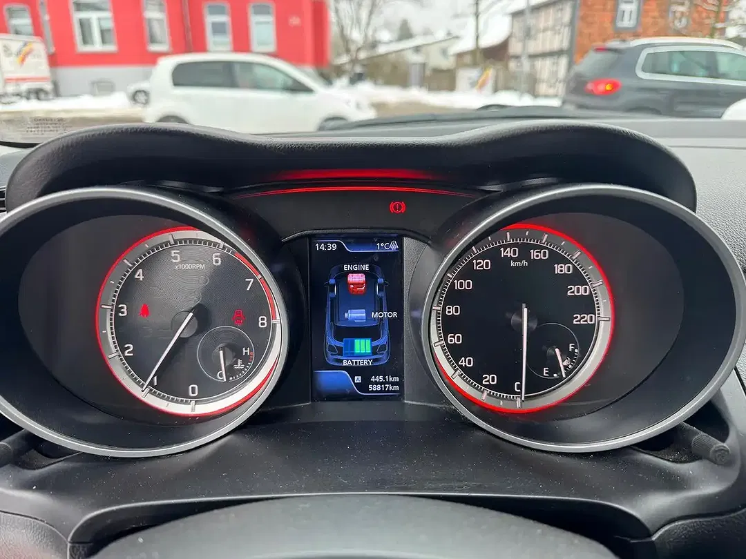 Suzuki Swift Hybrid 1.2 Dualjet Comfort+ - Thumbnail 12