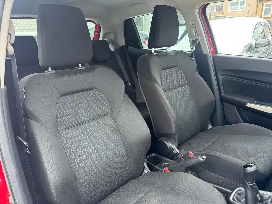 Suzuki Swift Hybrid 1.2 Dualjet Comfort+ - Thumbnail 8