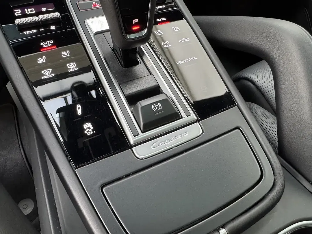 Porsche Cayenne E-Hybrid Sport Design - Thumbnail 12