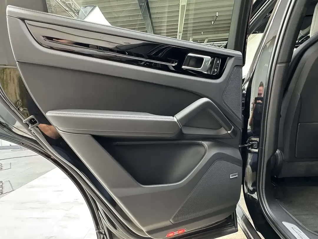 Porsche Cayenne E-Hybrid Sport Design - Thumbnail 20