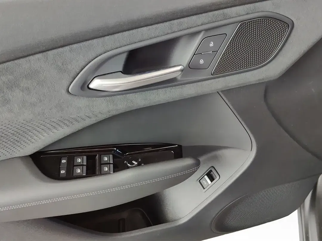 Audi Q3 TFSI S tronic Matrix LED Sportback S line - Thumbnail 10
