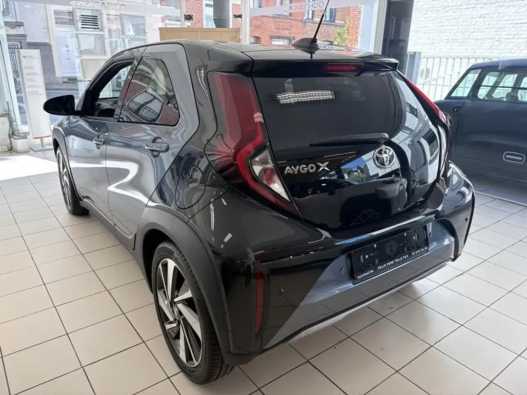 Toyota Aygo - Thumbnail 9