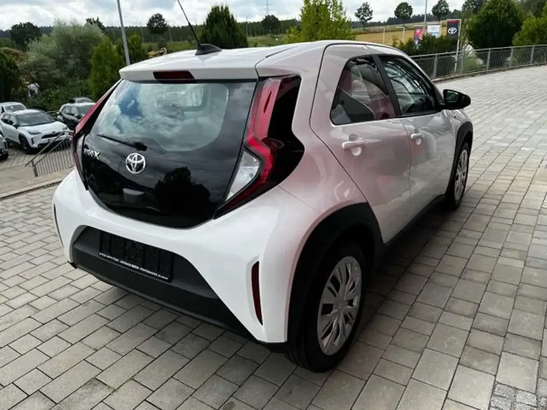 Toyota Aygo X CVT Business Edition - Thumbnail 5