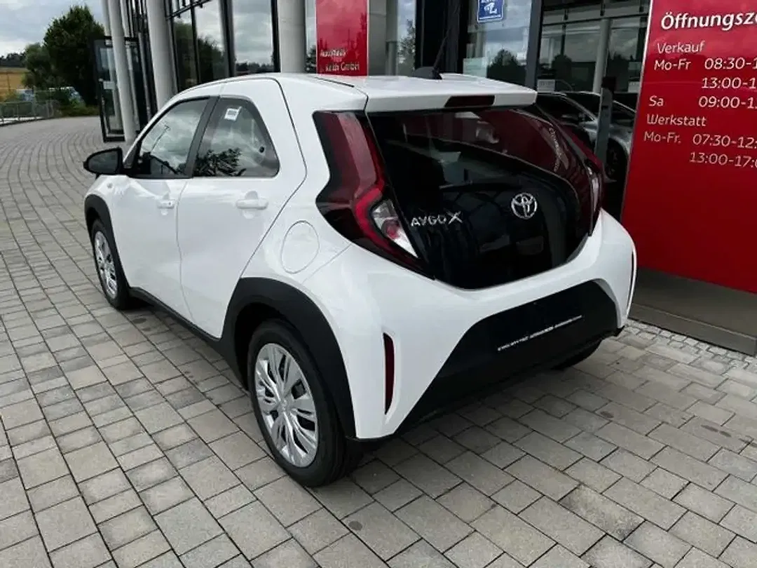 Toyota Aygo X CVT Business Edition - Thumbnail 6