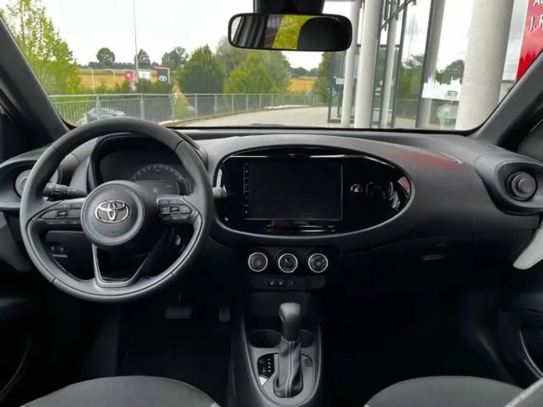 Toyota Aygo X CVT Business Edition - Thumbnail 8
