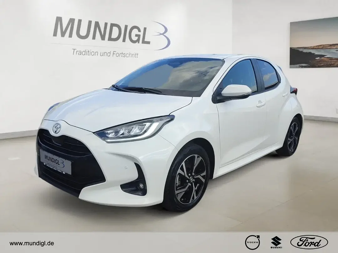 Toyota Yaris Hybrid Teamplayer - Afbeelding 1