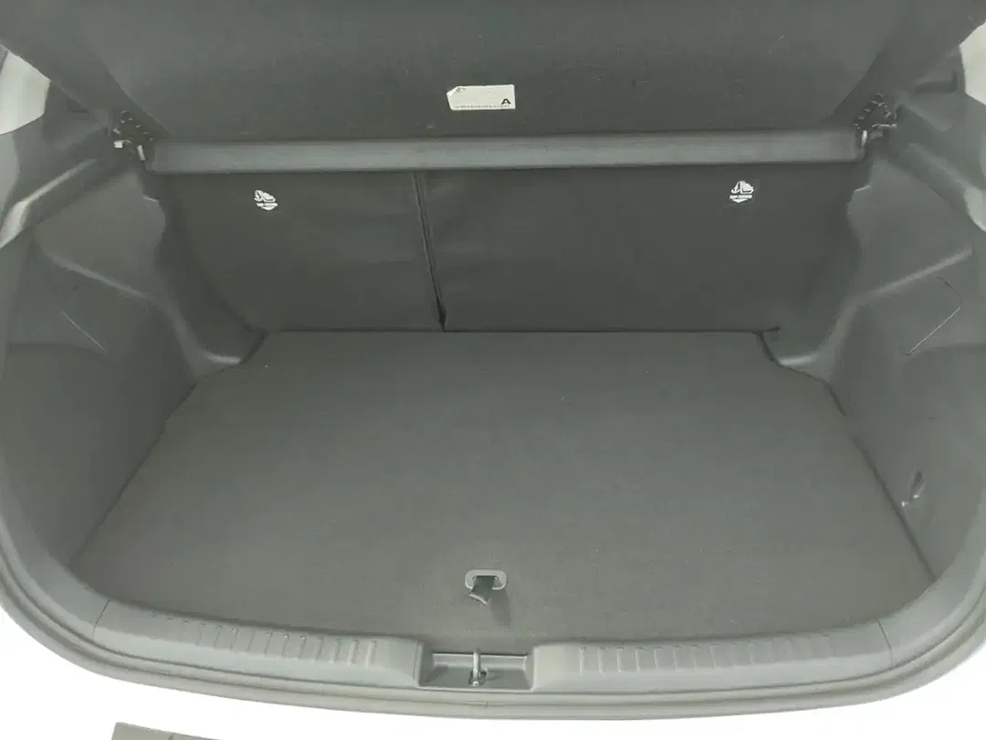 Toyota Yaris Hybrid Teamplayer - foto 15