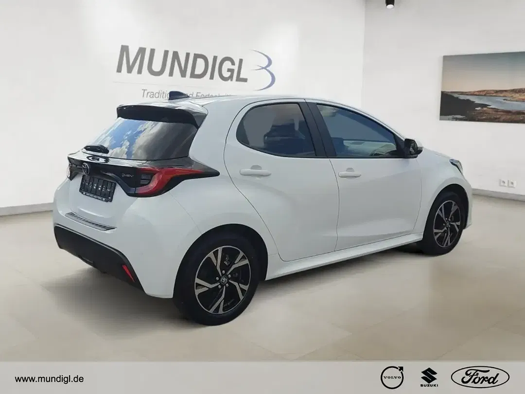 Toyota Yaris Hybrid Teamplayer - Thumbnail 5