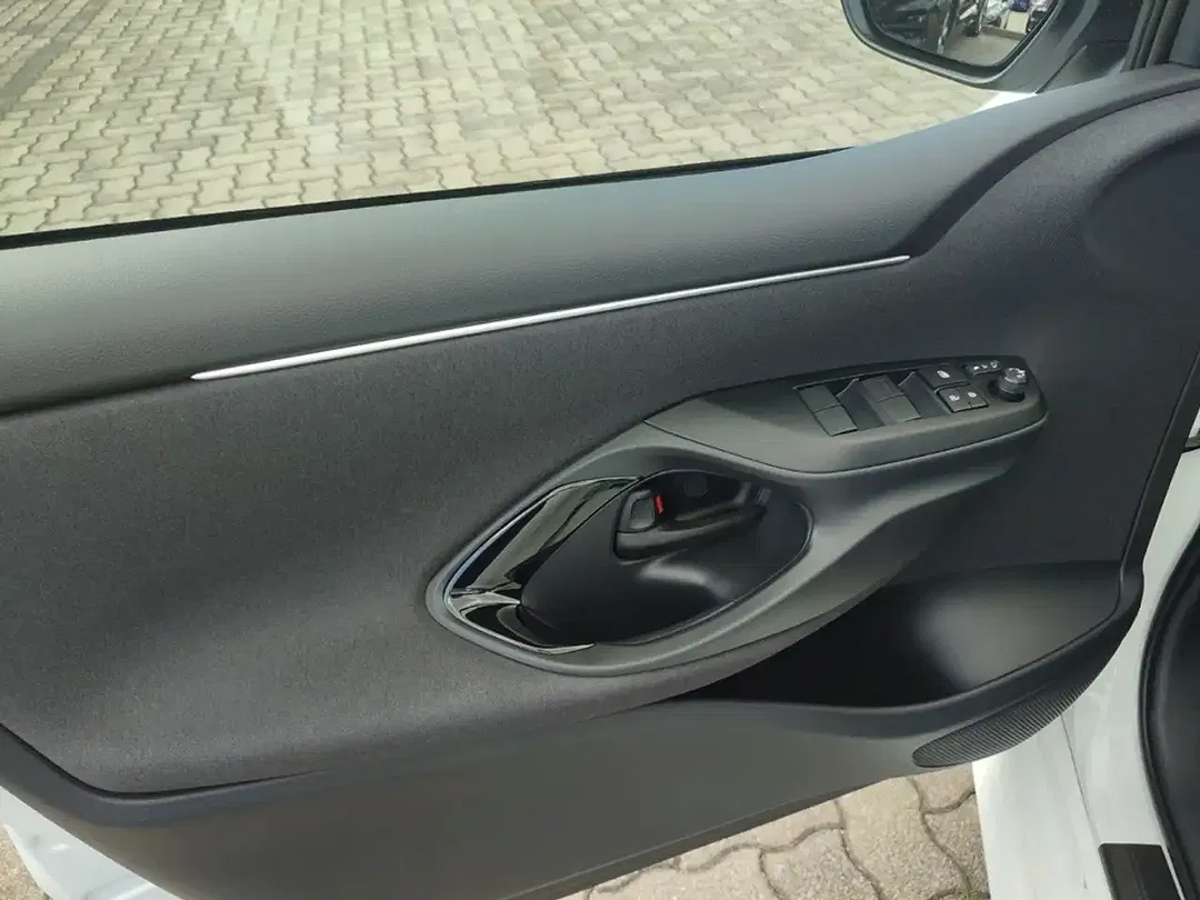 Toyota Yaris Hybrid Teamplayer - Thumbnail 7