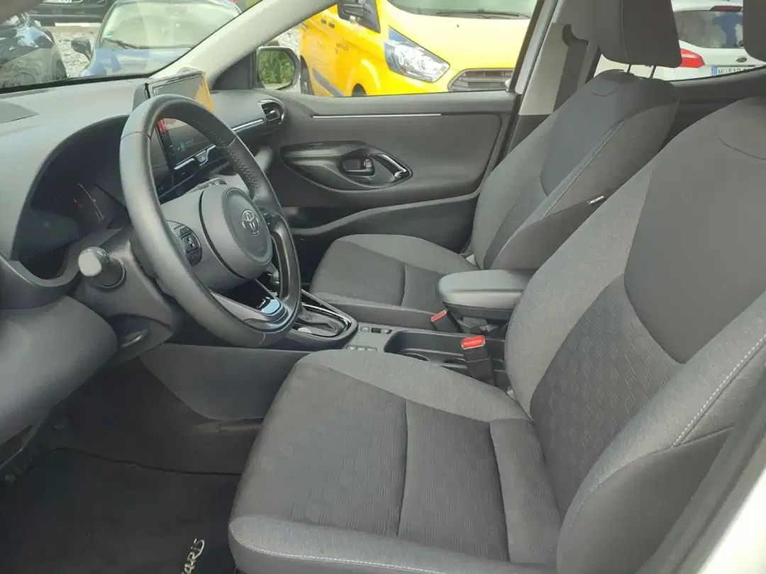 Toyota Yaris Hybrid Teamplayer - Thumbnail 8