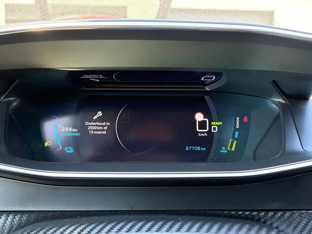 Peugeot e-208 Allure - Thumbnail 25