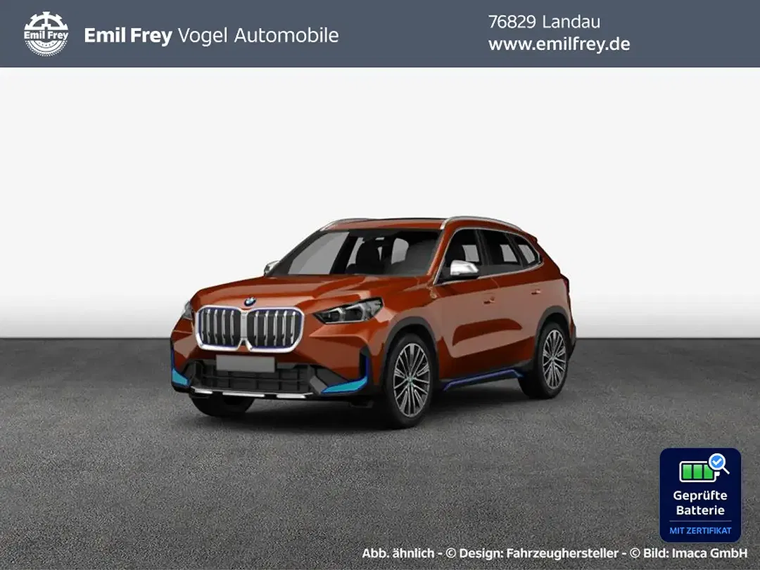 BMW iX1 xDrive xLine - Thumbnail 1