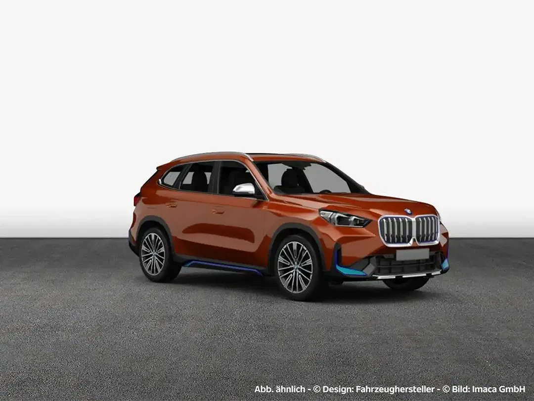 BMW iX1 xDrive xLine - Thumbnail 6