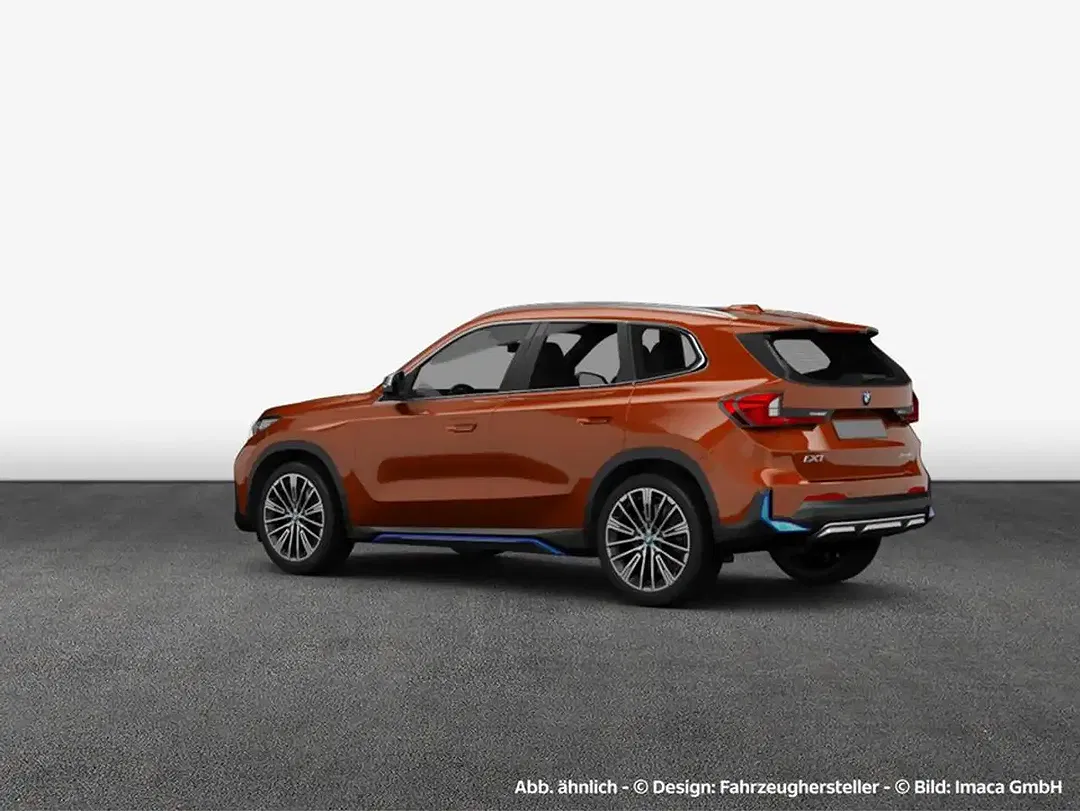 BMW iX1 xDrive xLine - Thumbnail 7
