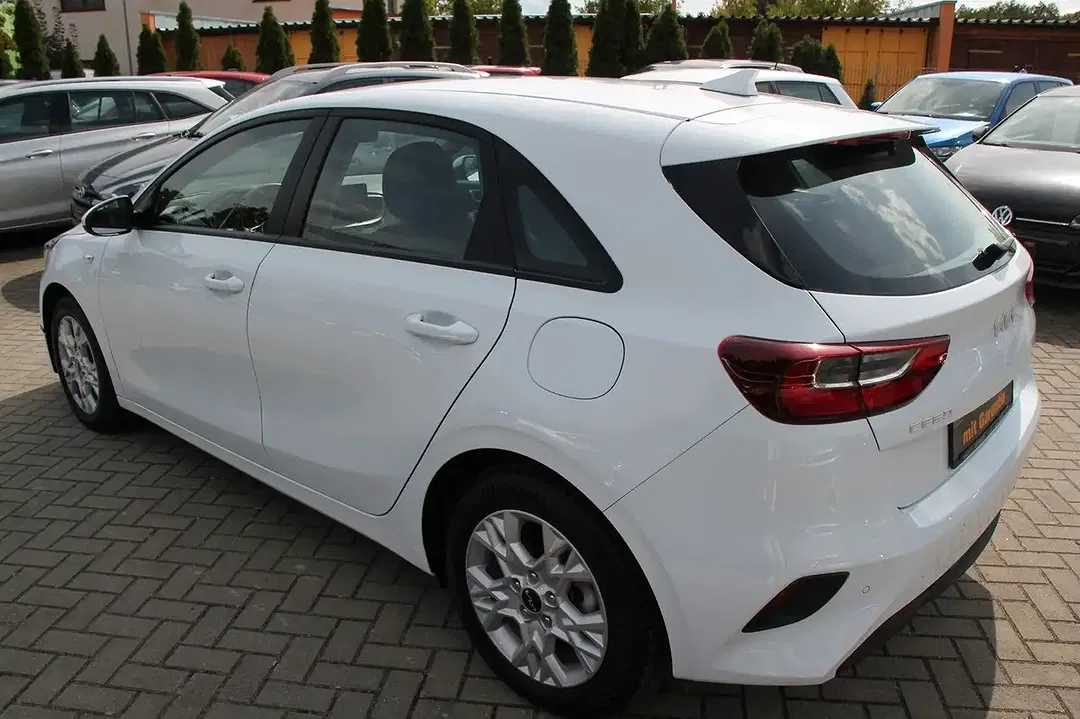 Kia Ceed / cee'd - Thumbnail 3