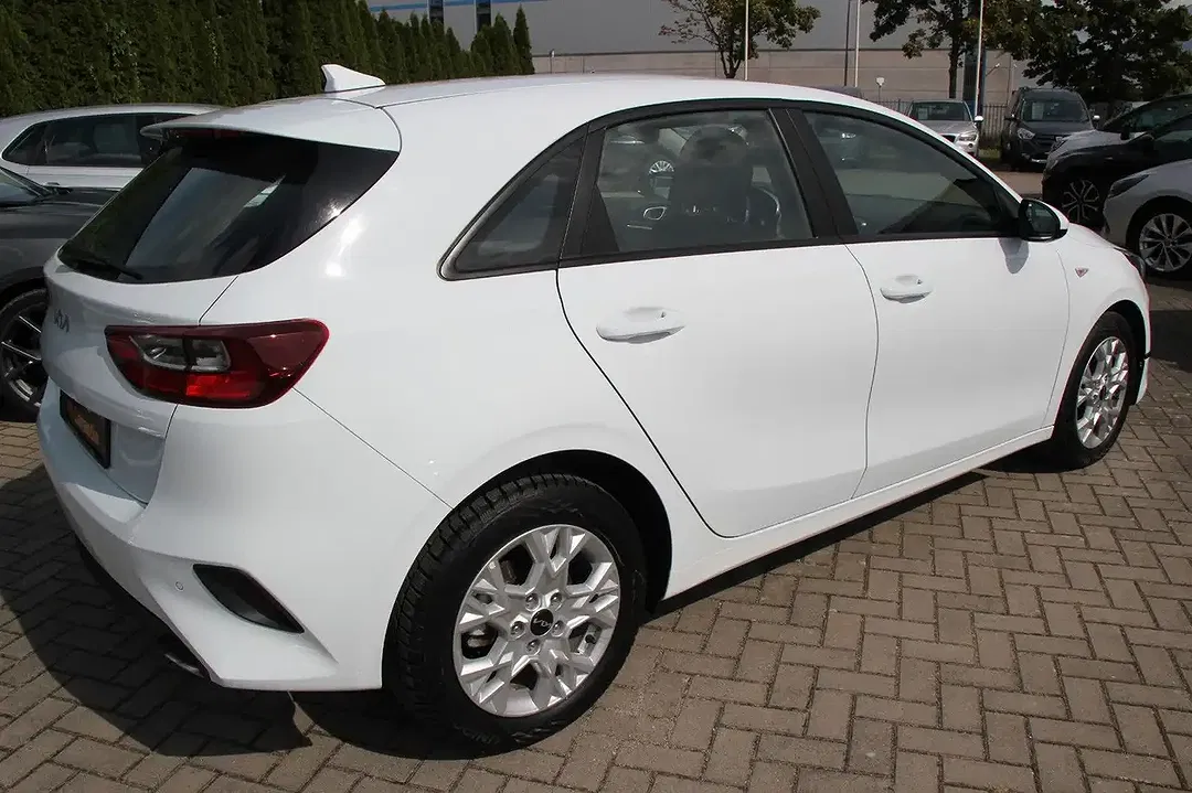 Kia Ceed / cee'd - Thumbnail 4