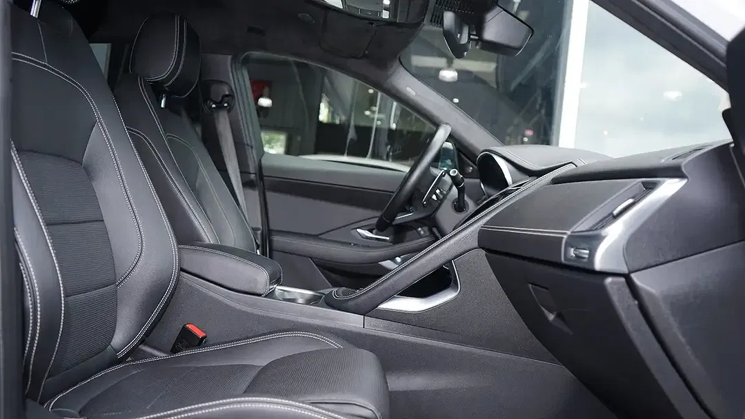 Jaguar E-Pace D200 4x4 R-Dynamic S Black - Thumbnail 6