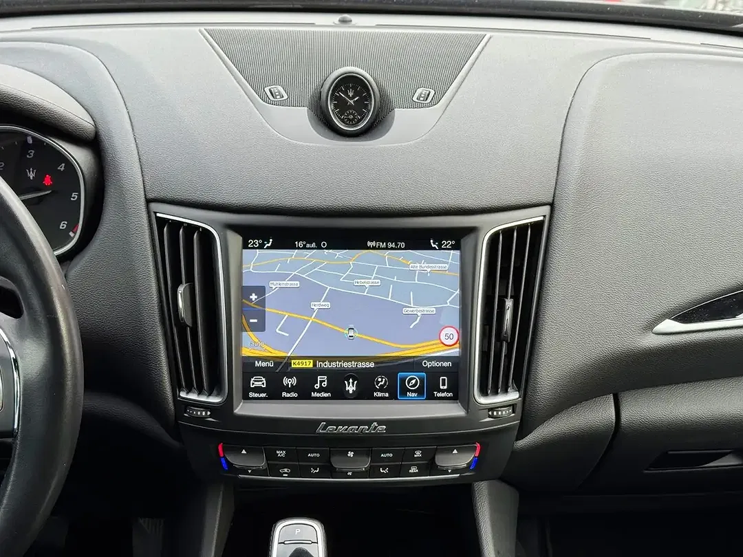 Maserati Levante - Thumbnail 11
