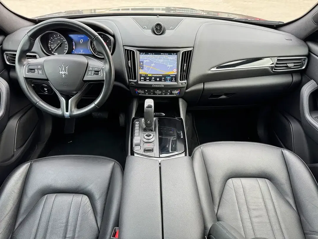 Maserati Levante - Thumbnail 8