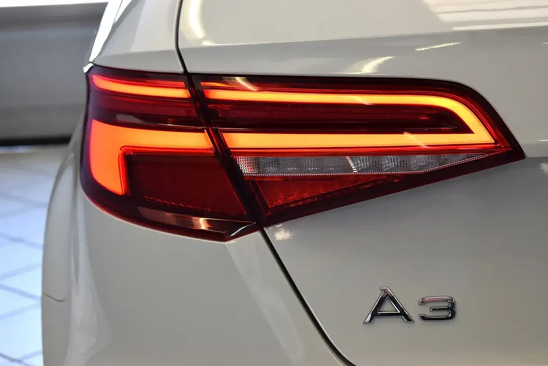 Audi A3 40 e-tron S tronic Sportback - Thumbnail 8