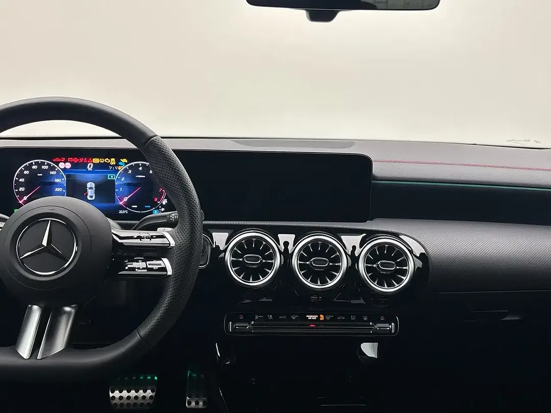 Mercedes-Benz CLA 200 AMG Burmester Night - Thumbnail 8