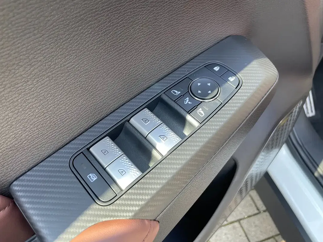 Mitsubishi Outlander 2.4 PHEV Hybrid Top Luxury - Thumbnail 10