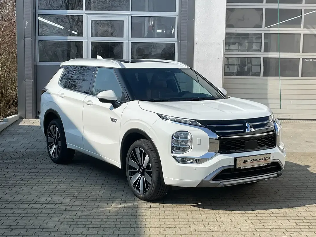 Mitsubishi Outlander 2.4 PHEV Hybrid Top Luxury - foto 1
