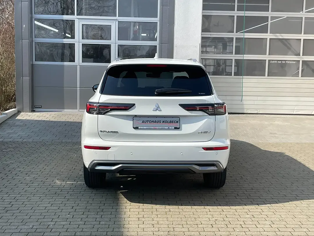 Mitsubishi Outlander 2.4 PHEV Hybrid Top Luxury - Thumbnail 4