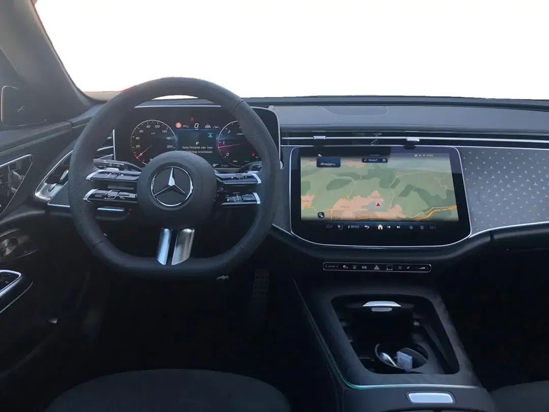 Mercedes-Benz E 450 4MATIC AMG MBUX Burmester Night - Thumbnail 4