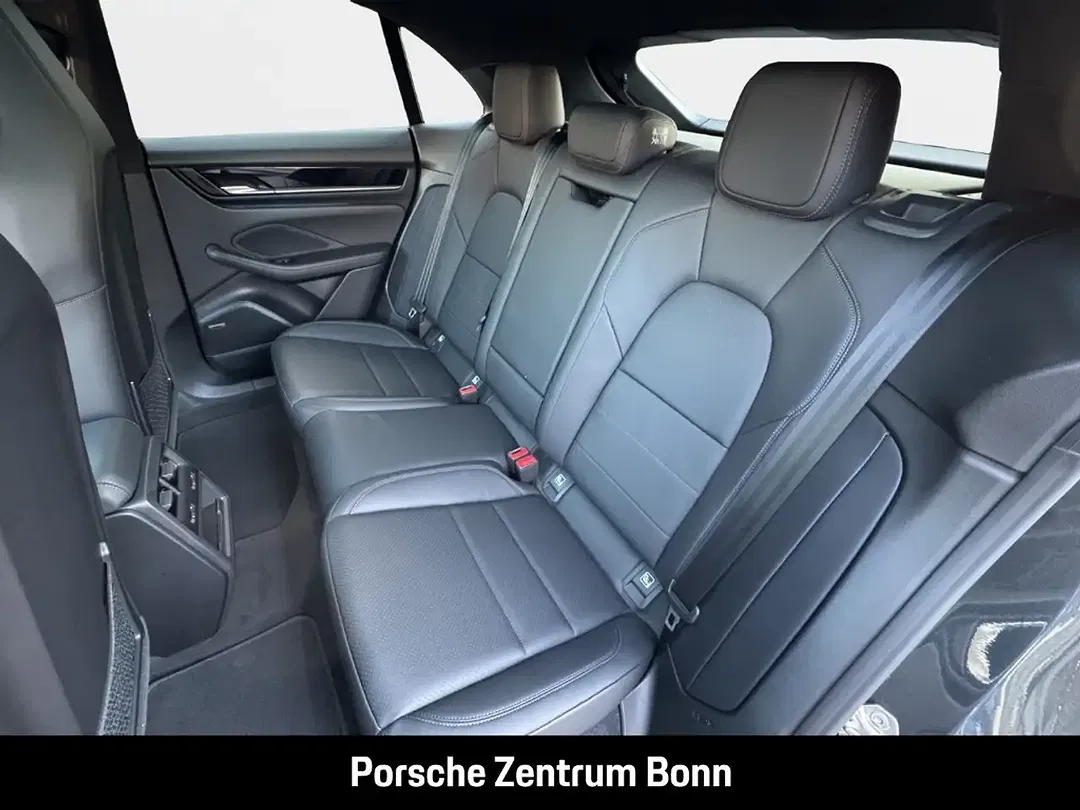 Porsche Macan - Thumbnail 13