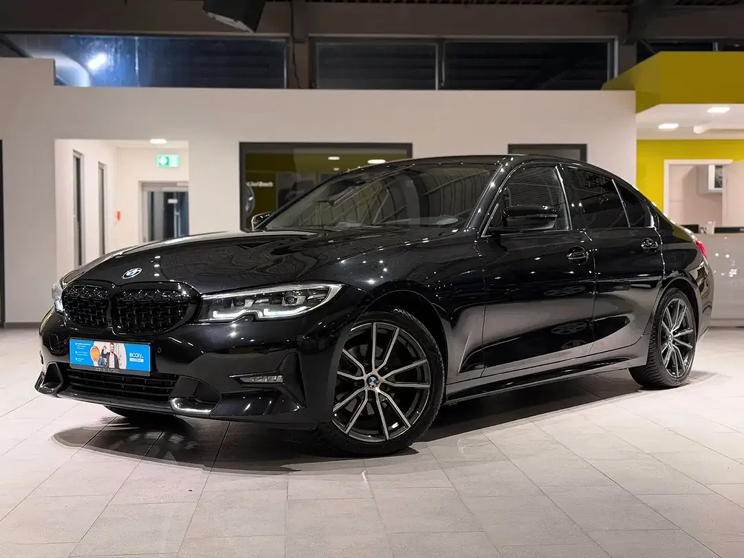 BMW 320 Sport Line - Thumbnail 1