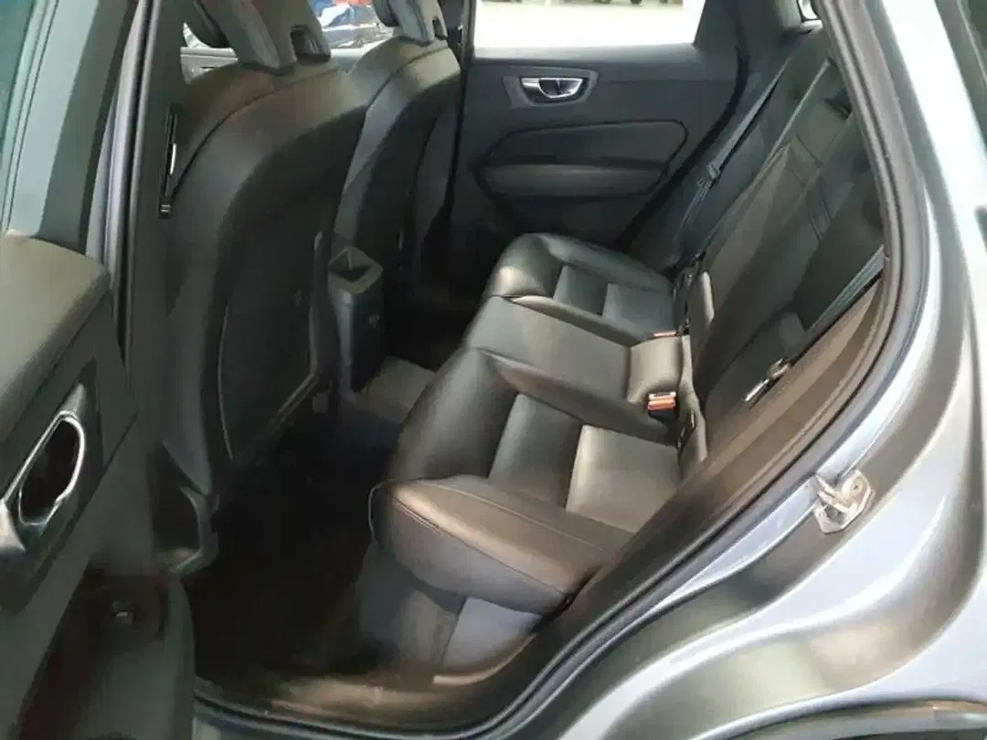 Volvo XC60 T6 AWD Recharge R-Design - foto 6