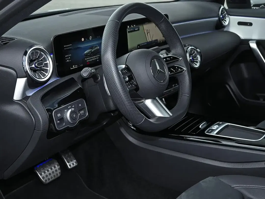 Mercedes-Benz A 200 AMG MBUX Night - Thumbnail 10