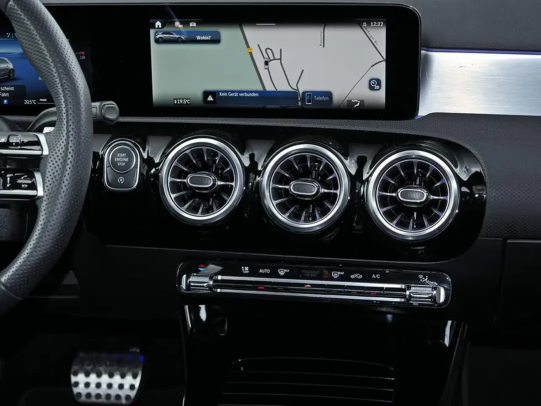 Mercedes-Benz A 200 AMG MBUX Night - Thumbnail 12